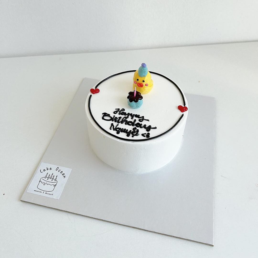 Mẫu bánh sinh nhật công chúa cho bé gái với Ô chữ nhỏ theo tên in hình |  Bánh kem cao cấp